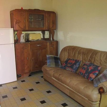 Appartement RDC maison de village Savignac-les-Ormeaux Extérieur photo