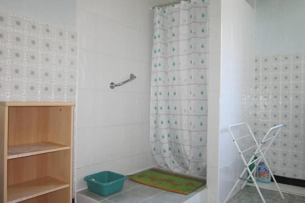 Appartement RDC maison de village Savignac-les-Ormeaux Extérieur photo